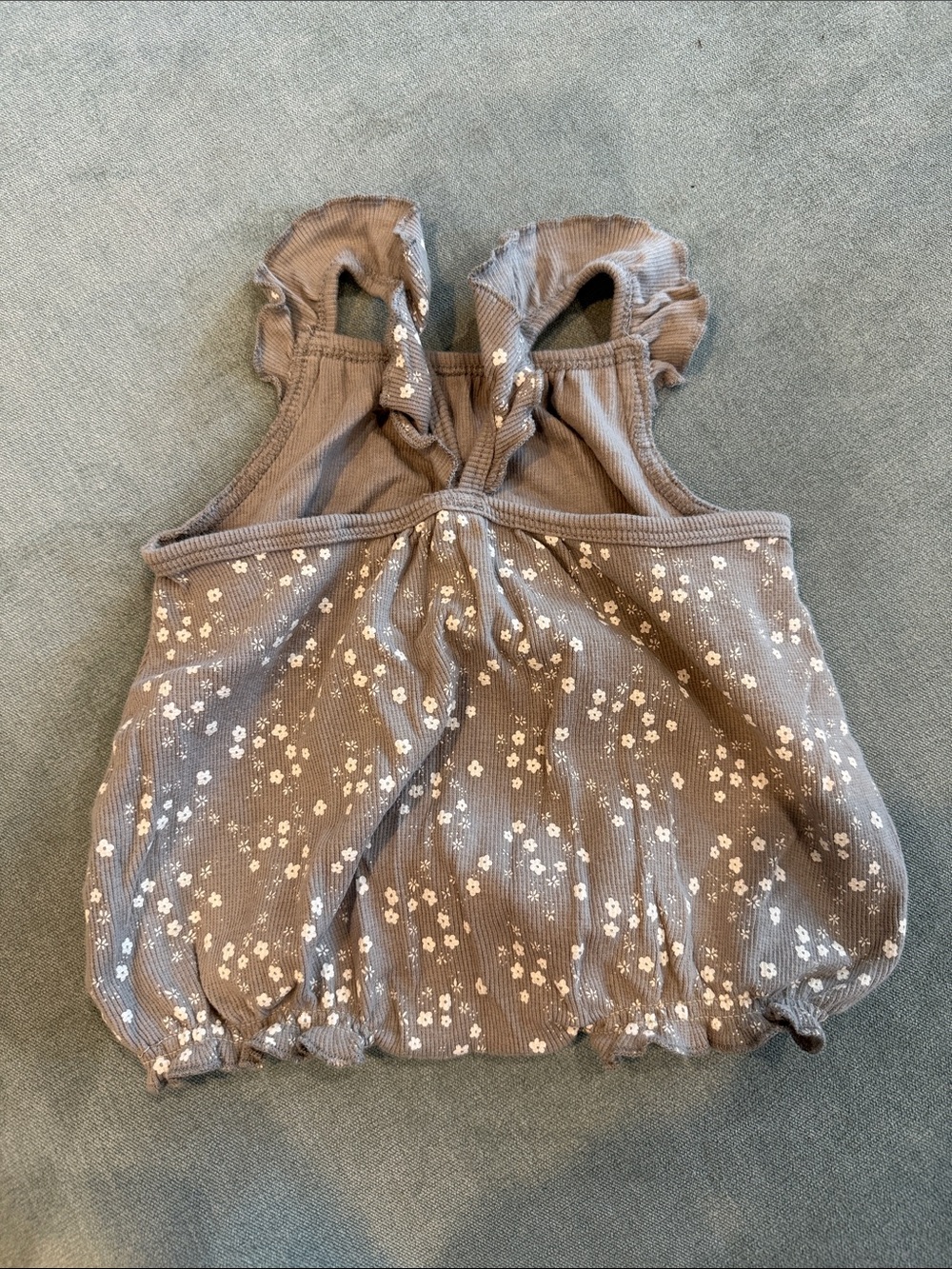 Quincy Mae Ribbed Ruffle Romper - Picture 2 of 2